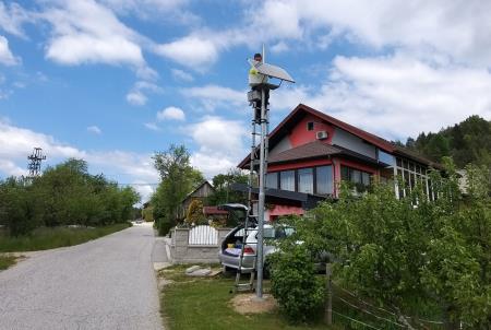 Prikazovalnik hitrosti v vasi Bečaje 02foto Boštjan Otoničar